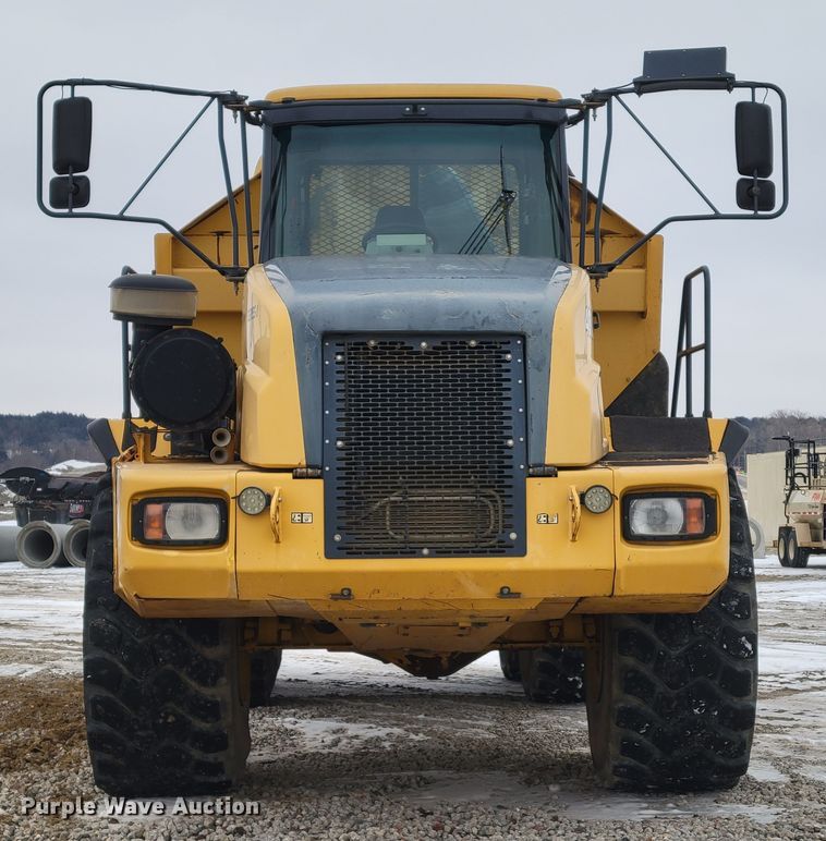 image for item DM8189 2011 John Deere 400D  haul truck