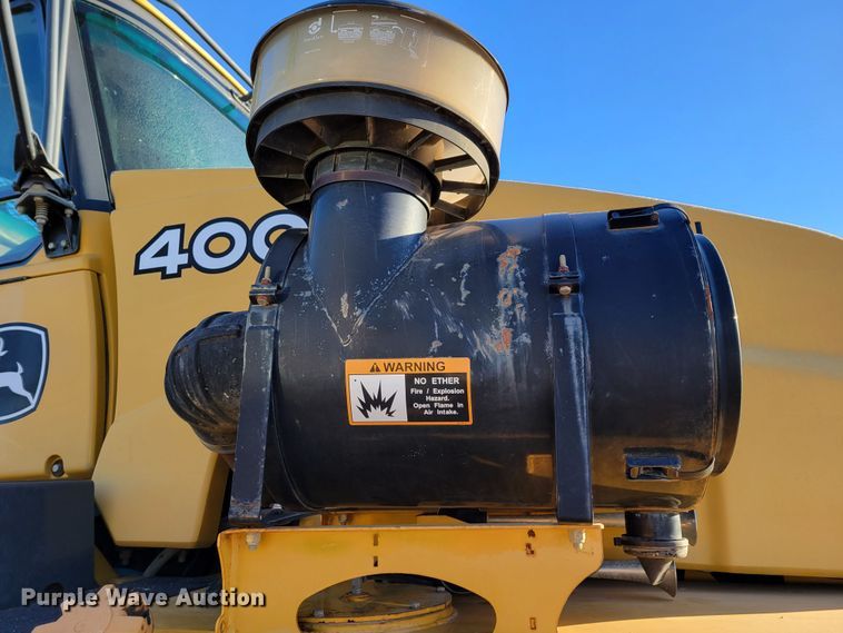 image for item DM8189 2011 John Deere 400D  haul truck