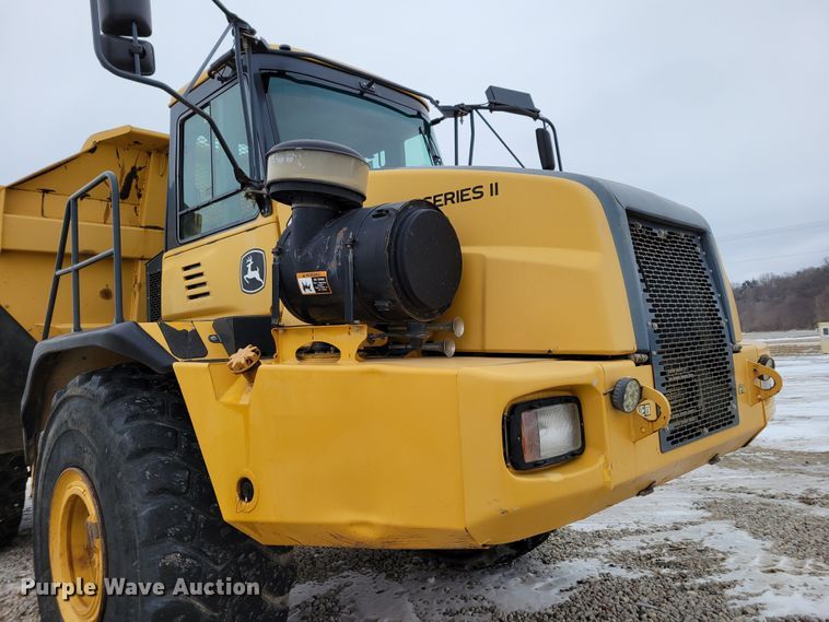 image for item DM8189 2011 John Deere 400D  haul truck