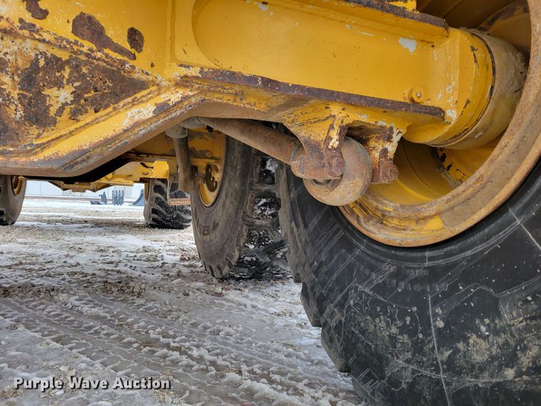 image for item DM8189 2011 John Deere 400D  haul truck