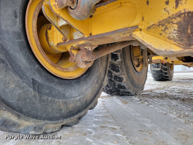 image for item DM8189 2011 John Deere 400D  haul truck