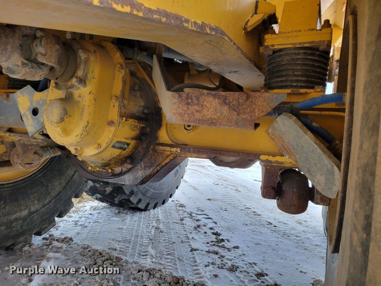 image for item DM8189 2011 John Deere 400D  haul truck