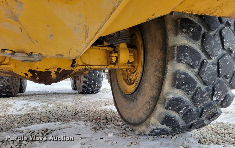 image for item DM8189 2011 John Deere 400D  haul truck