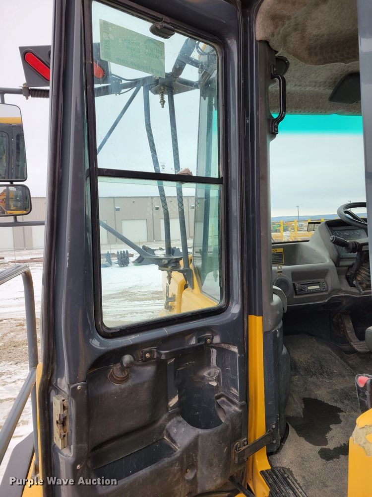 image for item DM8189 2011 John Deere 400D  haul truck