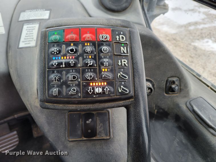 image for item DM8189 2011 John Deere 400D  haul truck