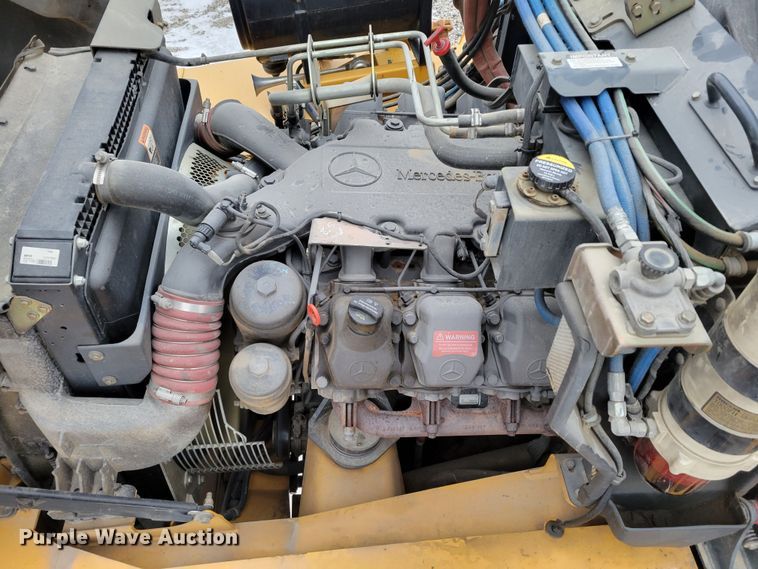 image for item DM8189 2011 John Deere 400D  haul truck