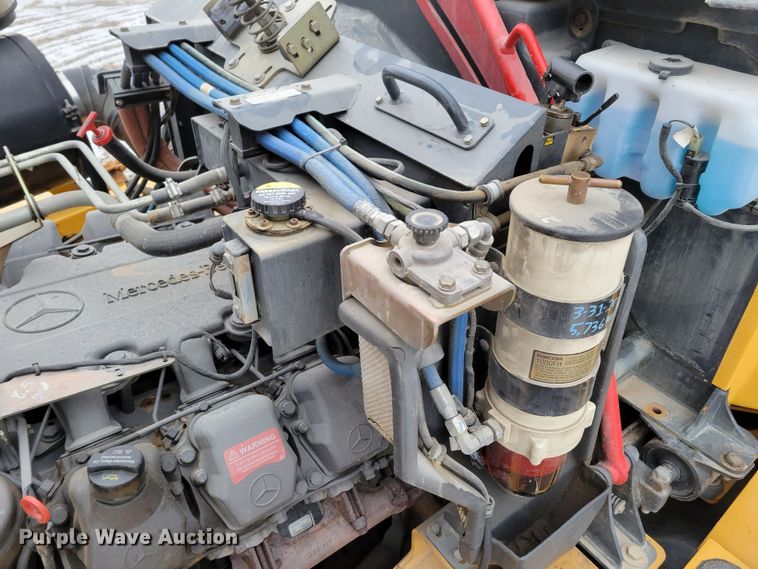 image for item DM8189 2011 John Deere 400D  haul truck