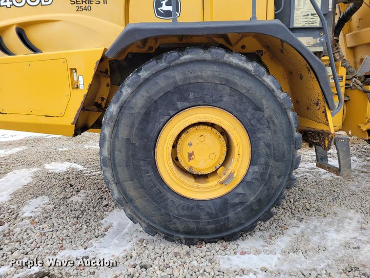 image for item DM8189 2011 John Deere 400D  haul truck