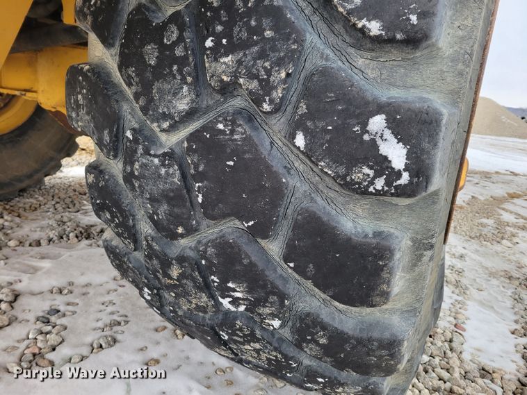 image for item DM8189 2011 John Deere 400D  haul truck