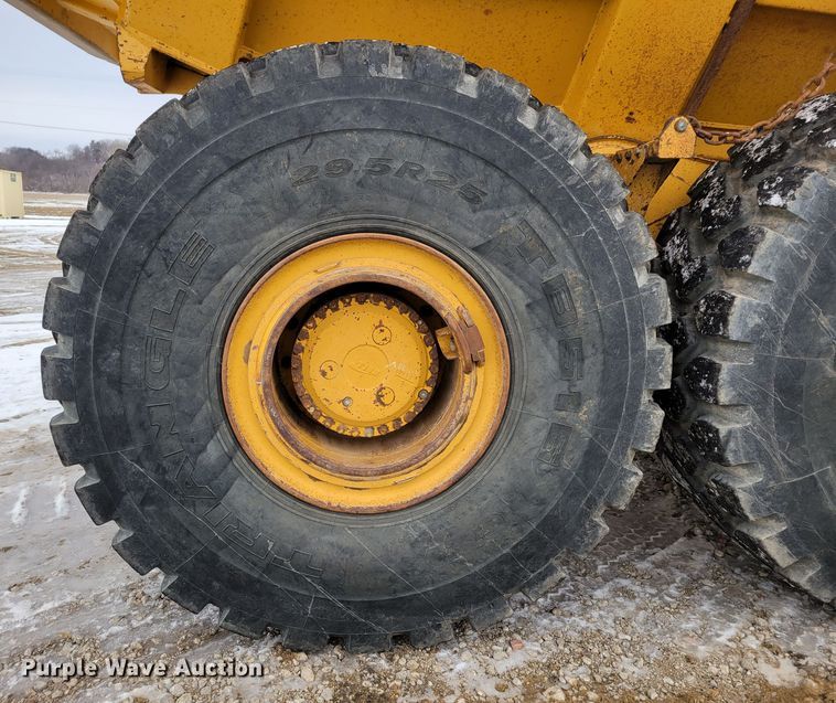 image for item DM8189 2011 John Deere 400D  haul truck