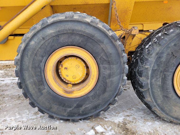 image for item DM8189 2011 John Deere 400D  haul truck