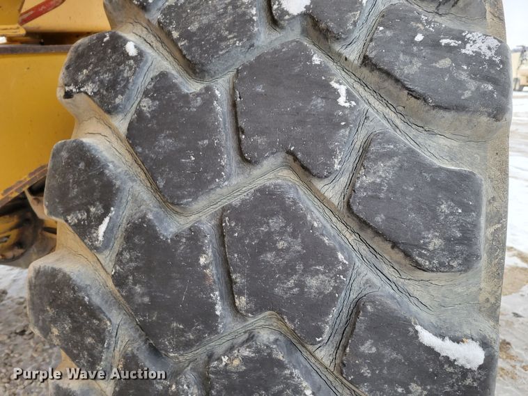 image for item DM8189 2011 John Deere 400D  haul truck