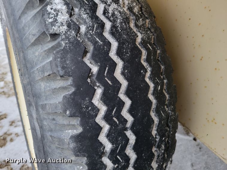 image for item DM8190 2007 Finn T120-GN-II  hydroseeder