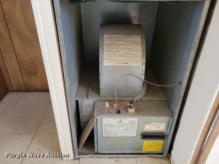 image for item DM8191 1989 Jobsite Trailer Corp.  jobsite trailer