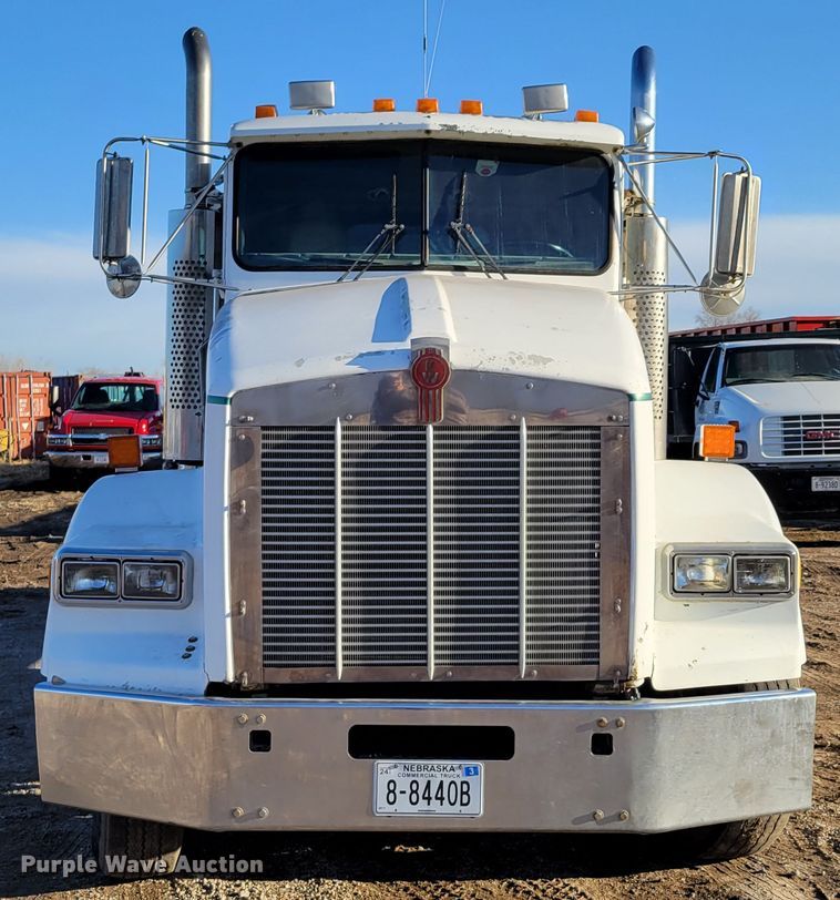 image for item DM8209 1987 Kenworth T800  dump truck