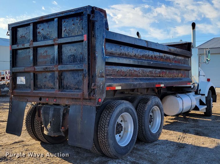 image for item DM8209 1987 Kenworth T800  dump truck