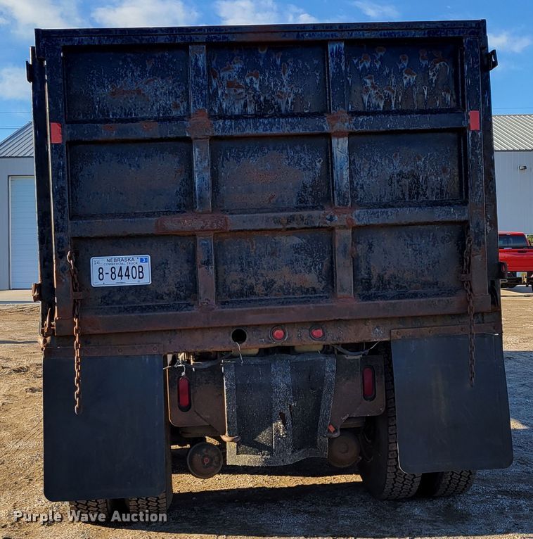 image for item DM8209 1987 Kenworth T800  dump truck