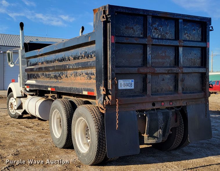 image for item DM8209 1987 Kenworth T800  dump truck