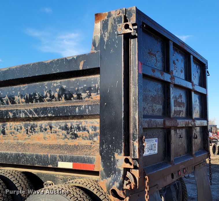 image for item DM8209 1987 Kenworth T800  dump truck