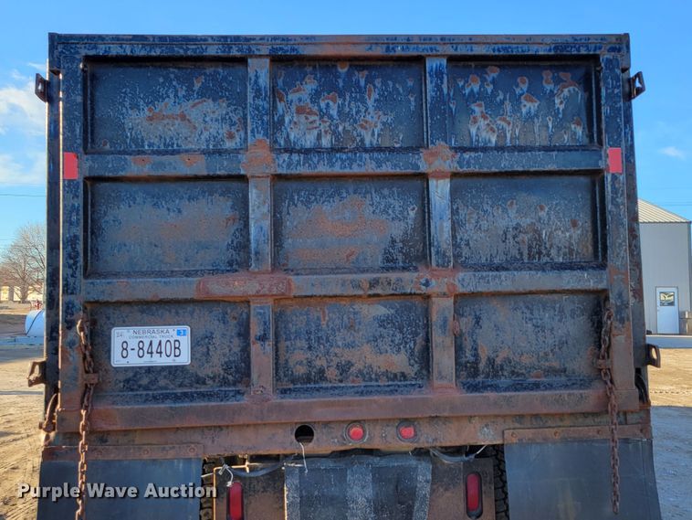 image for item DM8209 1987 Kenworth T800  dump truck