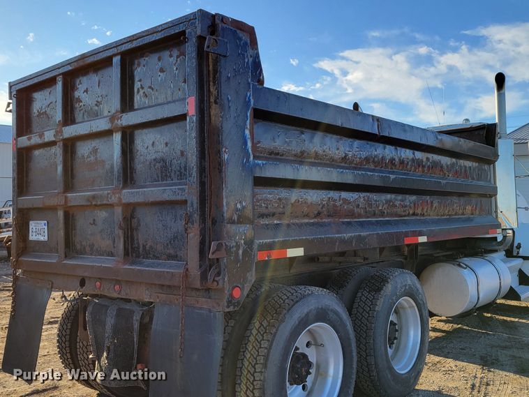 image for item DM8209 1987 Kenworth T800  dump truck