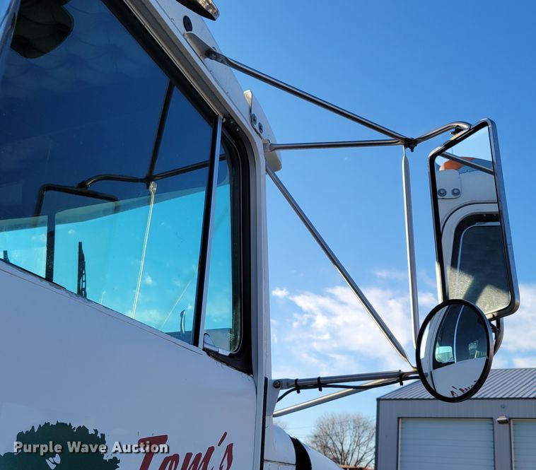 image for item DM8209 1987 Kenworth T800  dump truck