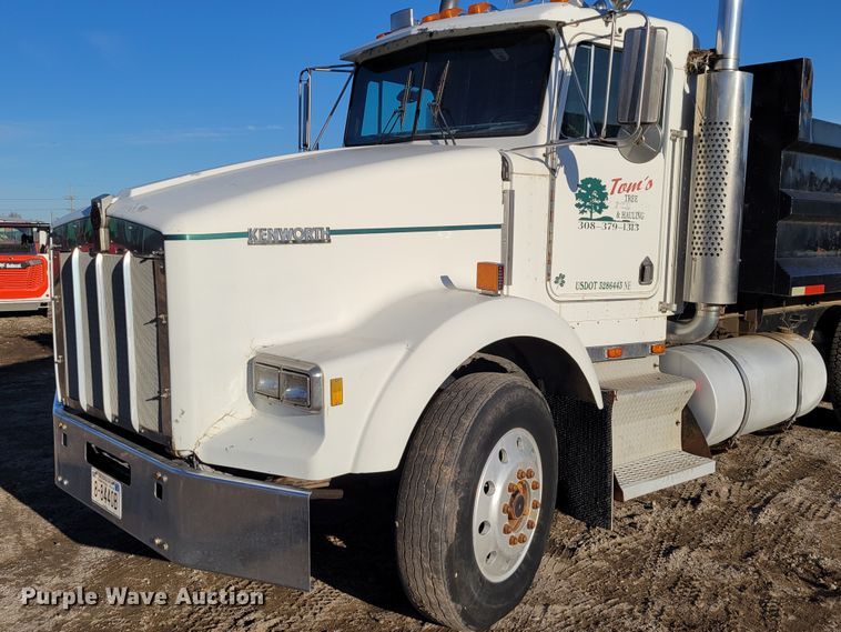 image for item DM8209 1987 Kenworth T800  dump truck