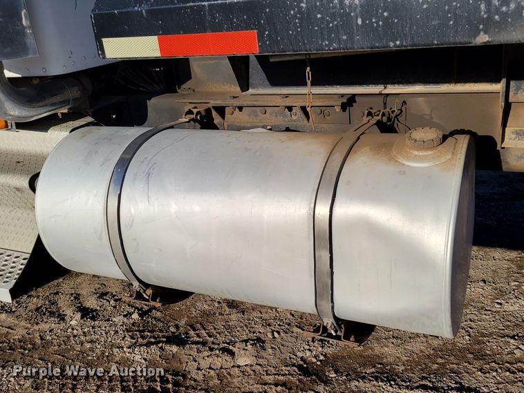 image for item DM8209 1987 Kenworth T800  dump truck