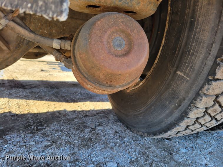 image for item DM8209 1987 Kenworth T800  dump truck