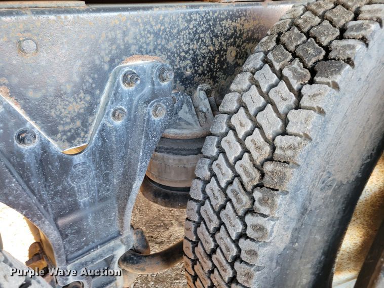 image for item DM8209 1987 Kenworth T800  dump truck