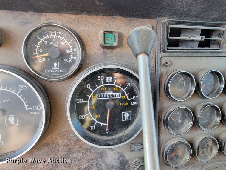 image for item DM8209 1987 Kenworth T800  dump truck