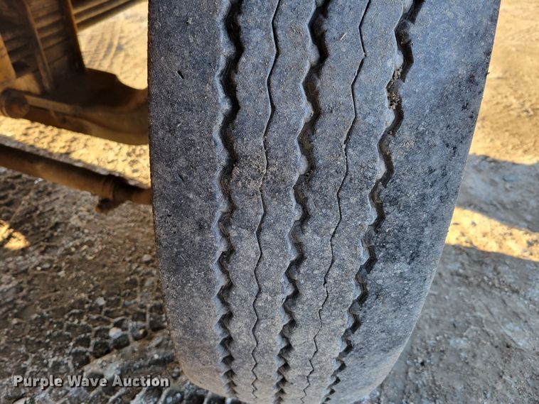 image for item DM8209 1987 Kenworth T800  dump truck