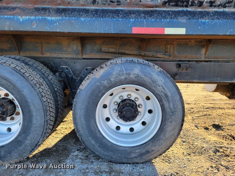 image for item DM8209 1987 Kenworth T800  dump truck