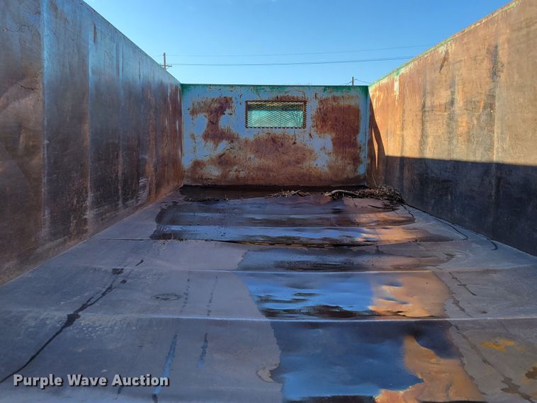 image for item DM8210 1999 GMC C6500  dump truck