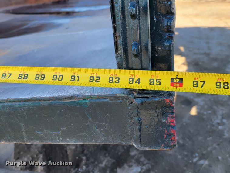 image for item DM8210 1999 GMC C6500  dump truck