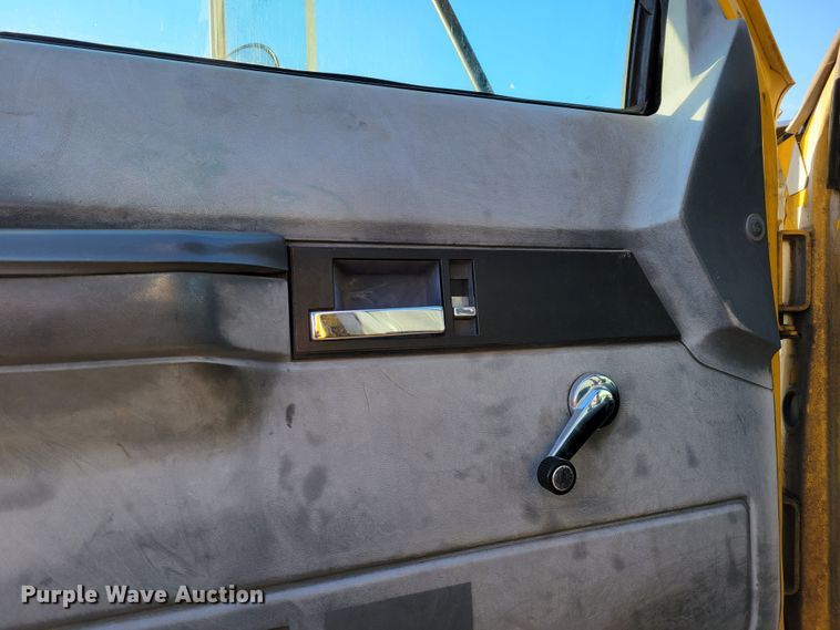 image for item DM8210 1999 GMC C6500  dump truck