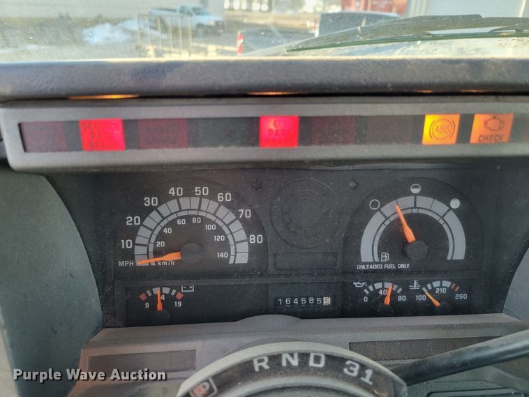 image for item DM8210 1999 GMC C6500  dump truck