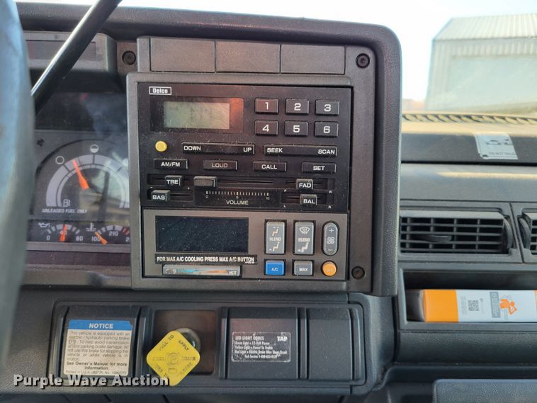 image for item DM8210 1999 GMC C6500  dump truck