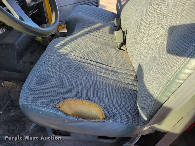 image for item DM8210 1999 GMC C6500  dump truck