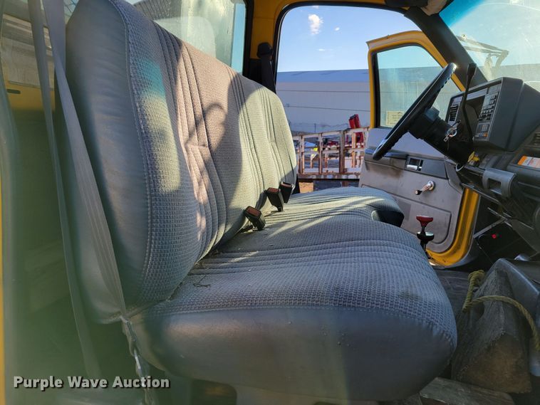 image for item DM8210 1999 GMC C6500  dump truck