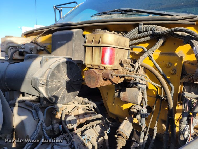 image for item DM8210 1999 GMC C6500  dump truck