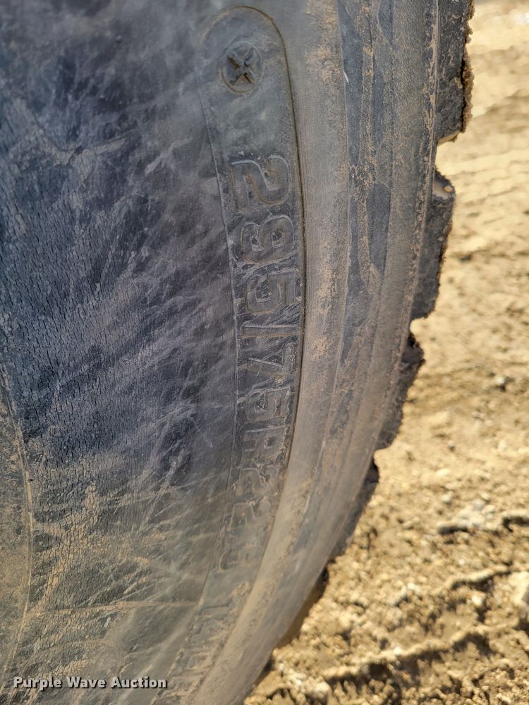 image for item DM8210 1999 GMC C6500  dump truck