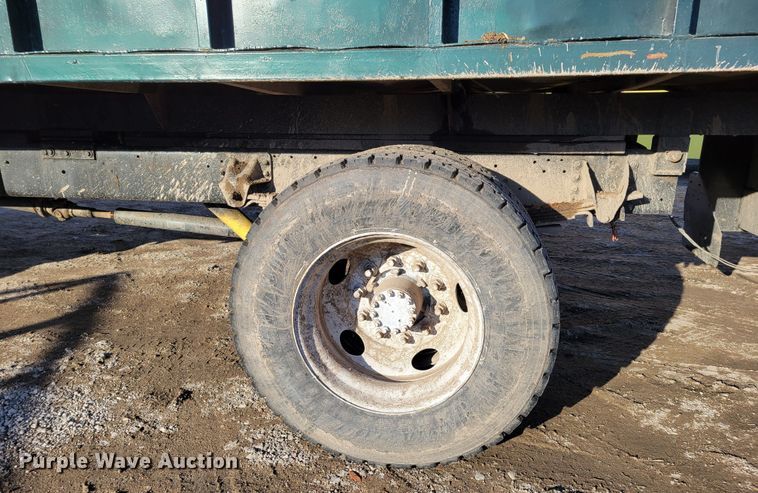 image for item DM8210 1999 GMC C6500  dump truck