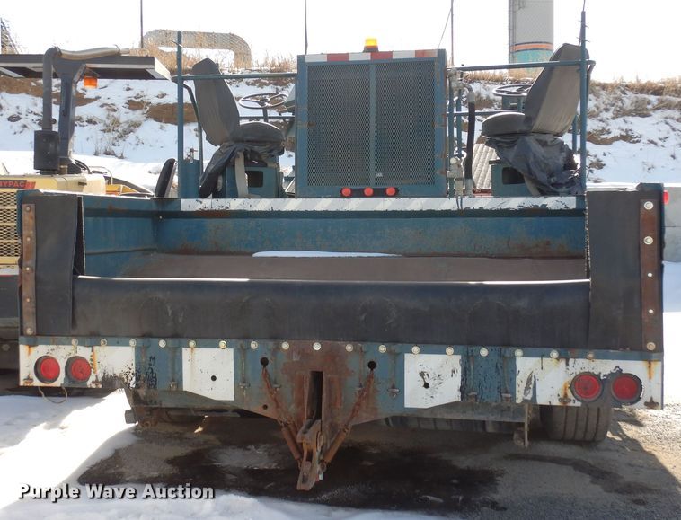 image for item DN6272 1996 Bear Cat 2002  chip spreader