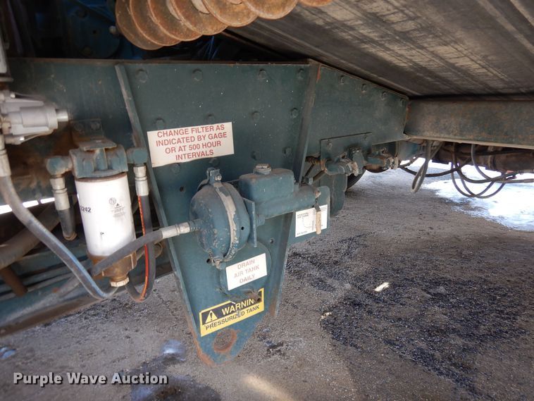 image for item DN6272 1996 Bear Cat 2002  chip spreader