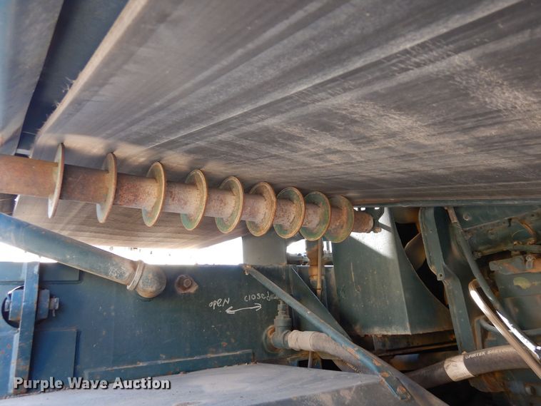 image for item DN6272 1996 Bear Cat 2002  chip spreader