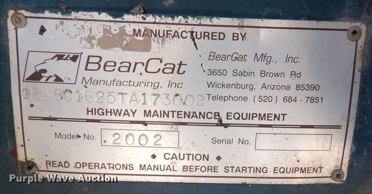 image for item DN6272 1996 Bear Cat 2002  chip spreader
