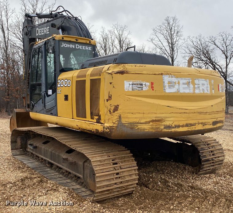 image for item DN8152 2007 John Deere 200D LC  excavator
