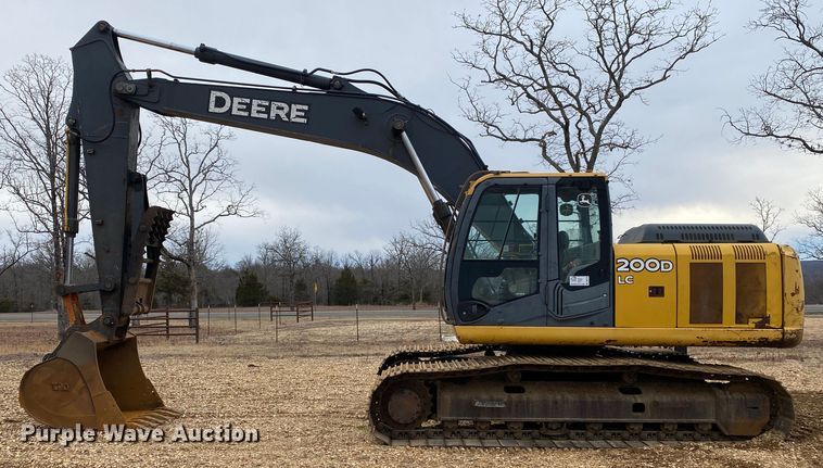 image for item DN8152 2007 John Deere 200D LC  excavator