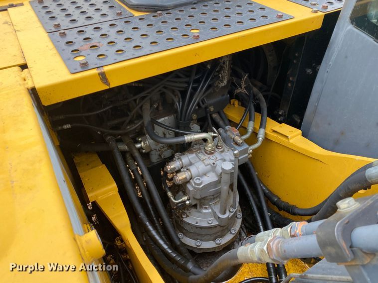 image for item DN8152 2007 John Deere 200D LC  excavator